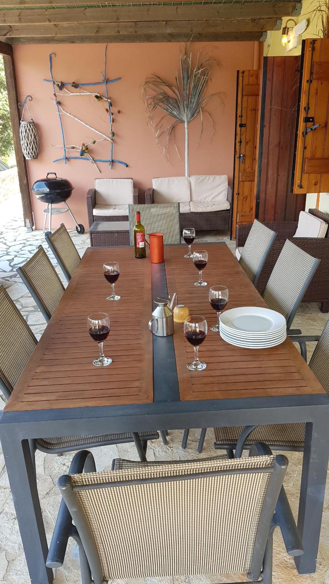 Villa Selene, Mountain Views, No Stairs, 2 Km From Chania (Crete)