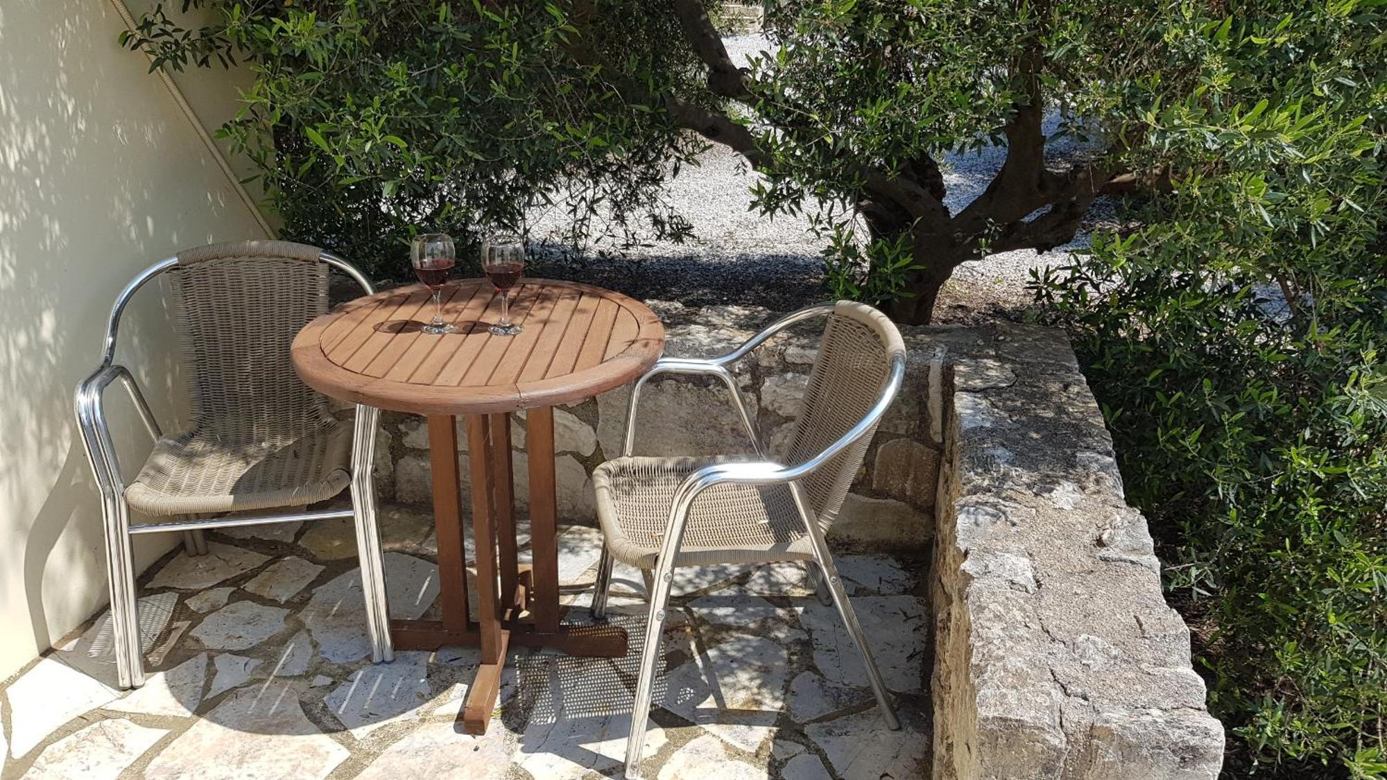 Selene, Mountain Views, No Stairs, 2 Km From Villa *